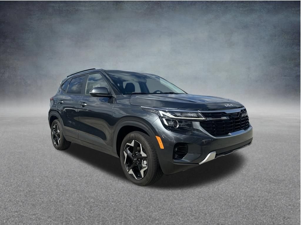 Used 2025 Kia Seltos S FWD image 2