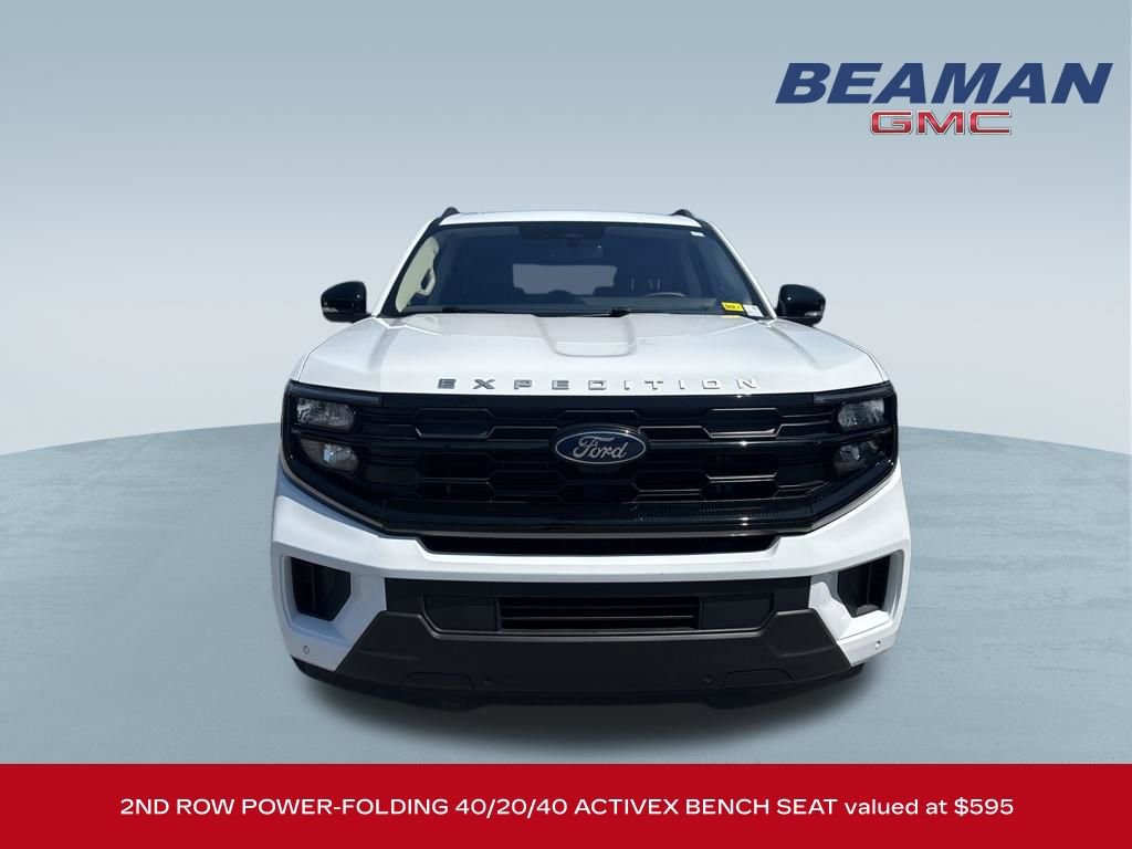Used 2025 Ford Expedition Active AWD/4WD image 2
