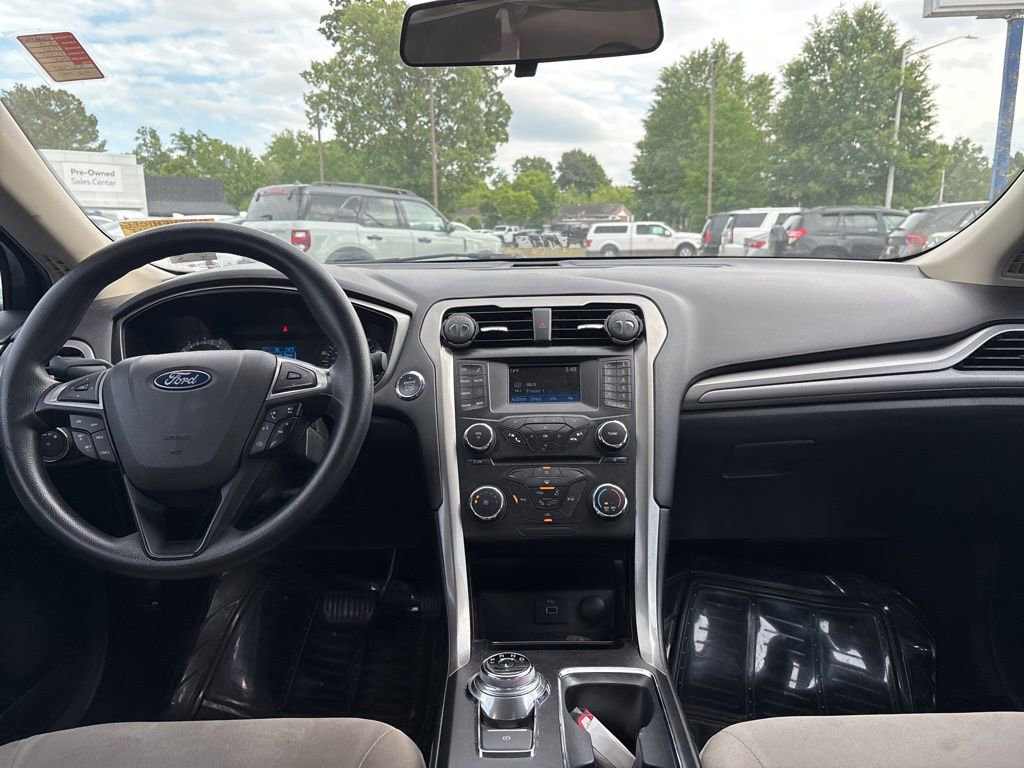 Used 2018 Ford Fusion S FWD image 10