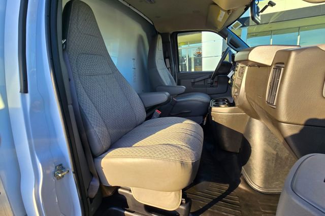 New 2026 GMC Savana 4500 w/ Power Convenience Package RWD image 16