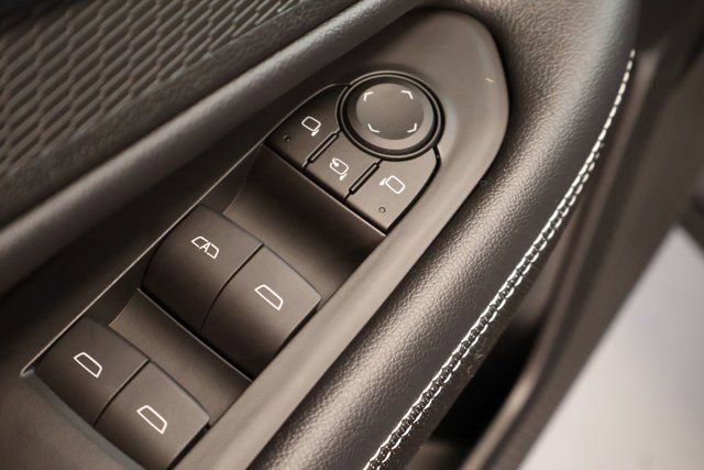 New 2025 Chevrolet Blazer EV LT AWD/4WD image 10