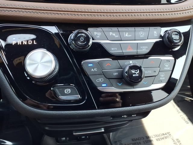 Used 2020 Chrysler Pacifica Limited w/ Advanced Safetytec Group FWD image 25