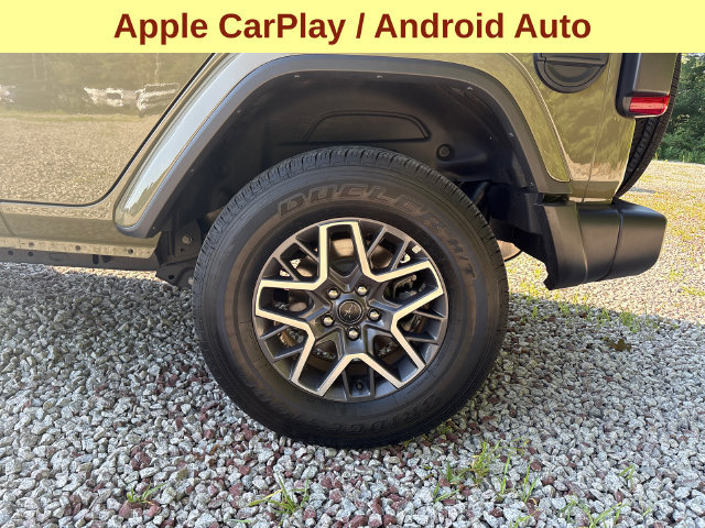 Used 2026 Jeep Wrangler Unlimited Sahara AWD/4WD image 7