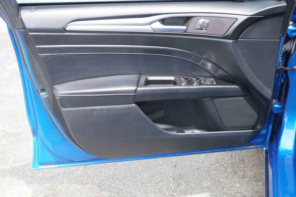 Used 2019 Ford Fusion Titanium AWD/4WD image 10