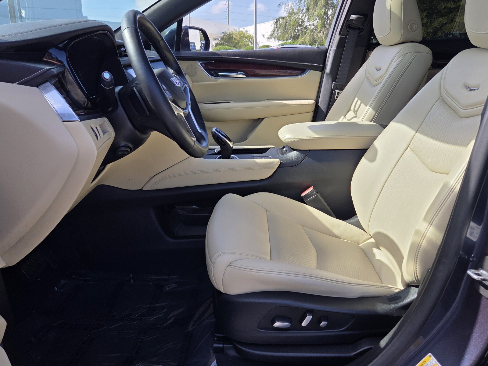 Used 2019 Cadillac XT5 Luxury FWD image 10