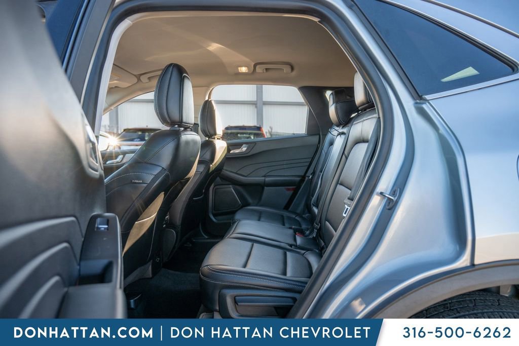 Used 2021 Ford Escape Titanium image 22