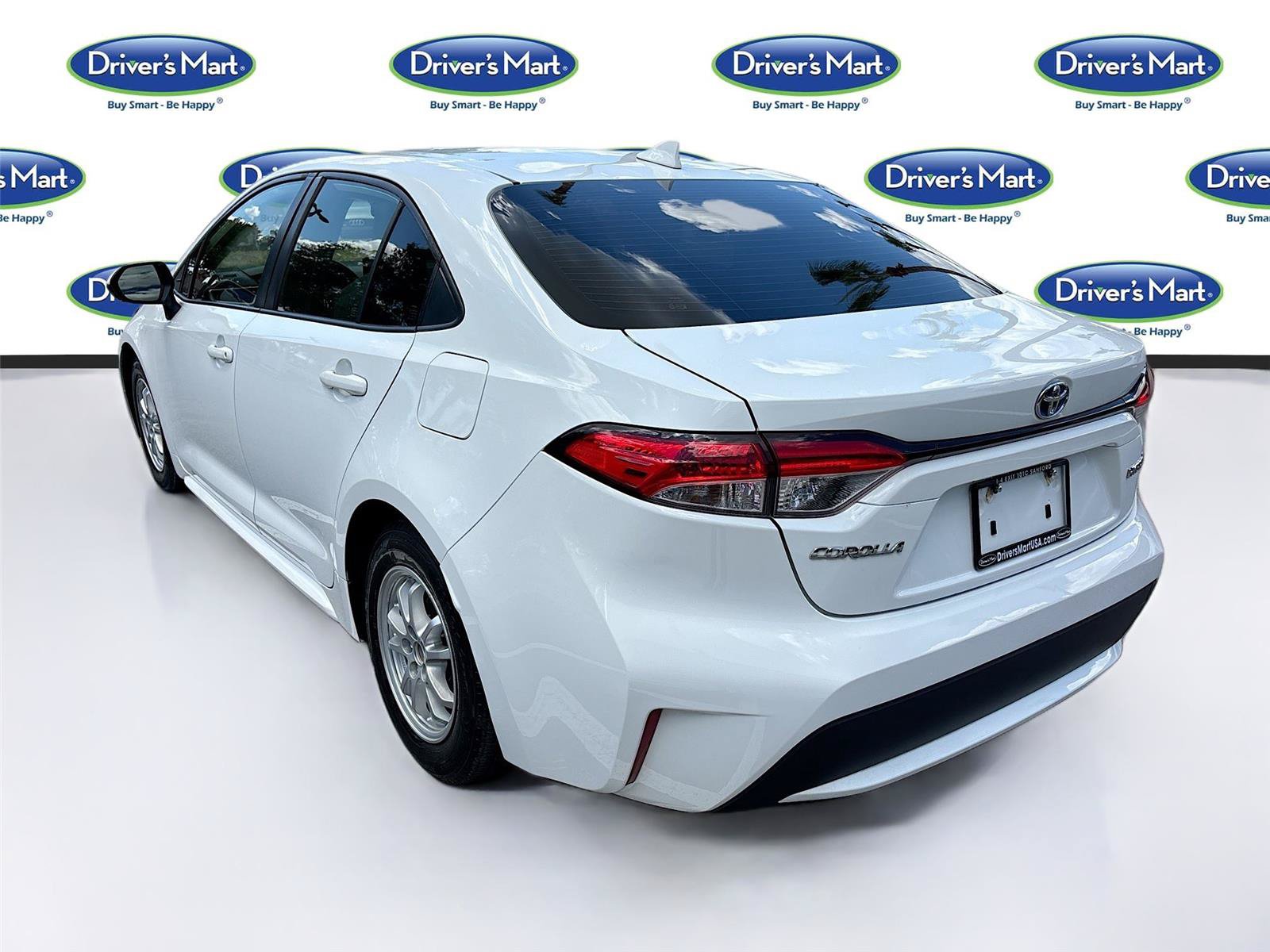 Used 2022 Toyota Corolla LE FWD image 5