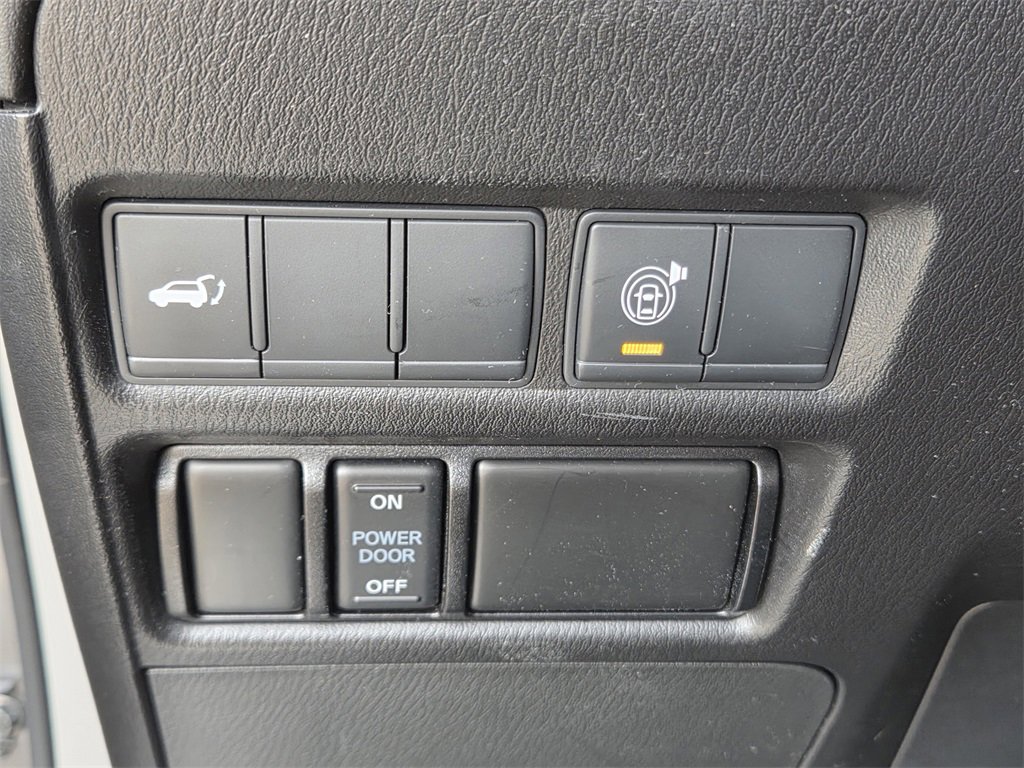 Used 2021 Nissan Armada SL w/ Captain's Chairs Package image 20