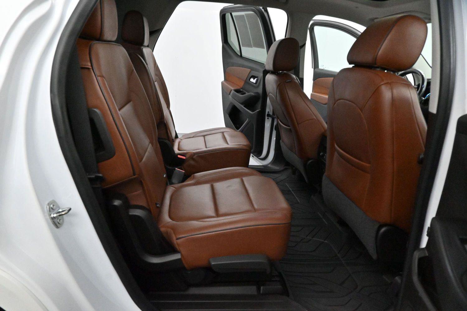 Used 2019 Chevrolet Traverse High Country w/ LPO, Floor Liner Package AWD/4WD image 40