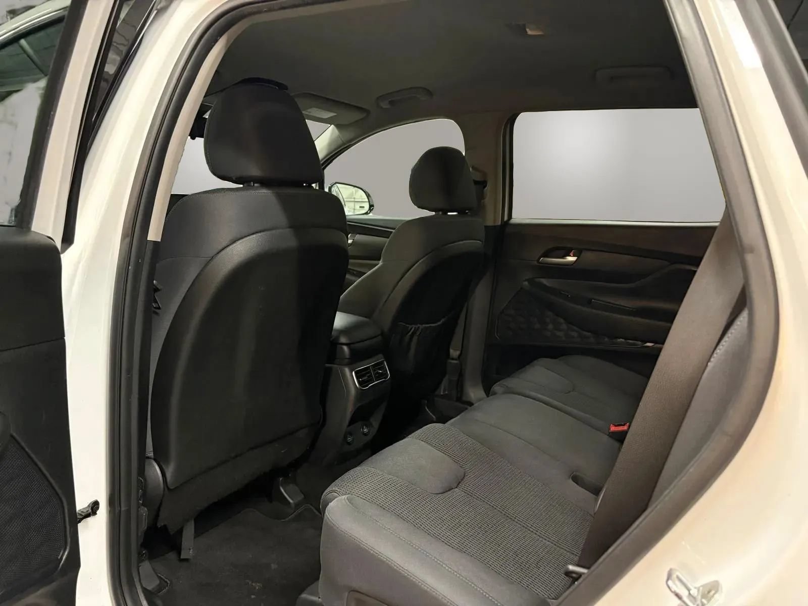 Used 2022 Hyundai Santa Fe SEL AWD/4WD image 23