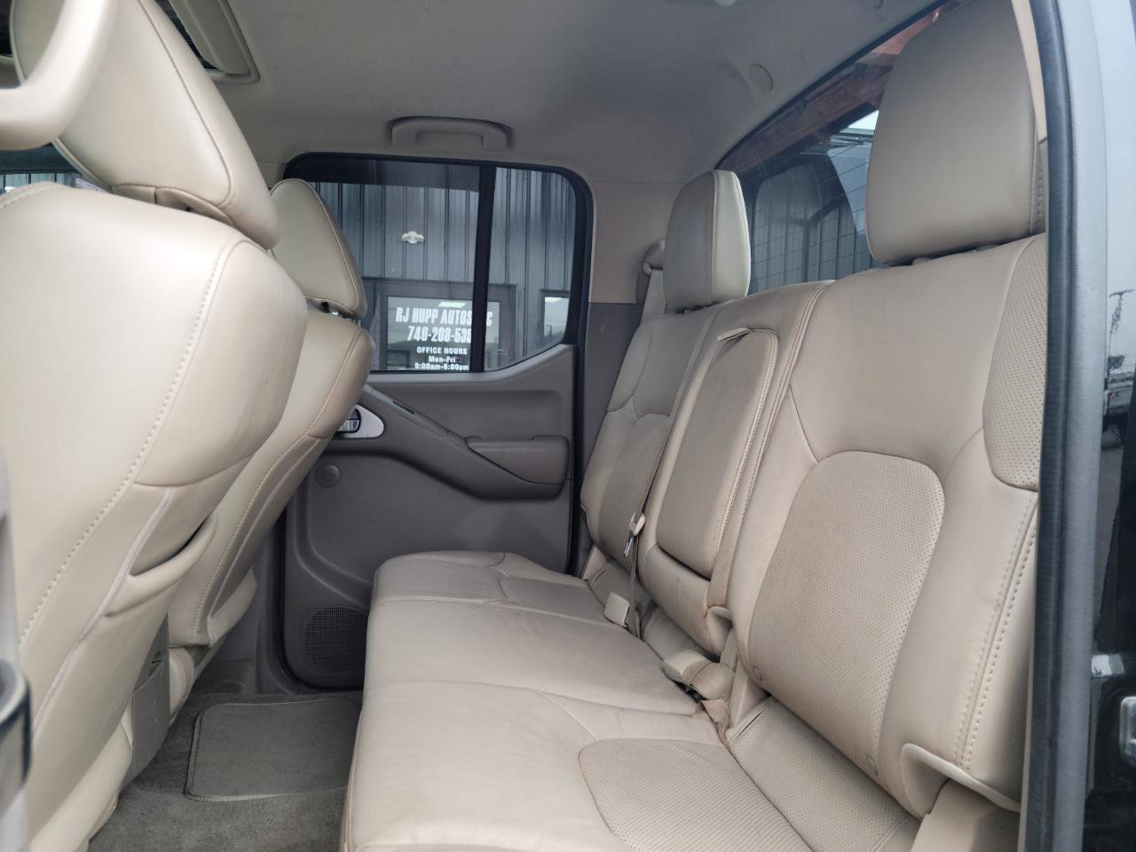 Used 2013 Nissan Frontier SL w/ Moonroof Pkg image 16