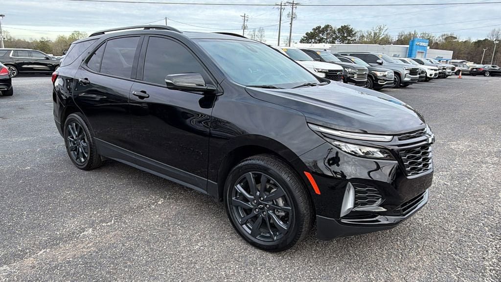 Certified 2024 Chevrolet Equinox RS w/ RS Leather Package image 3