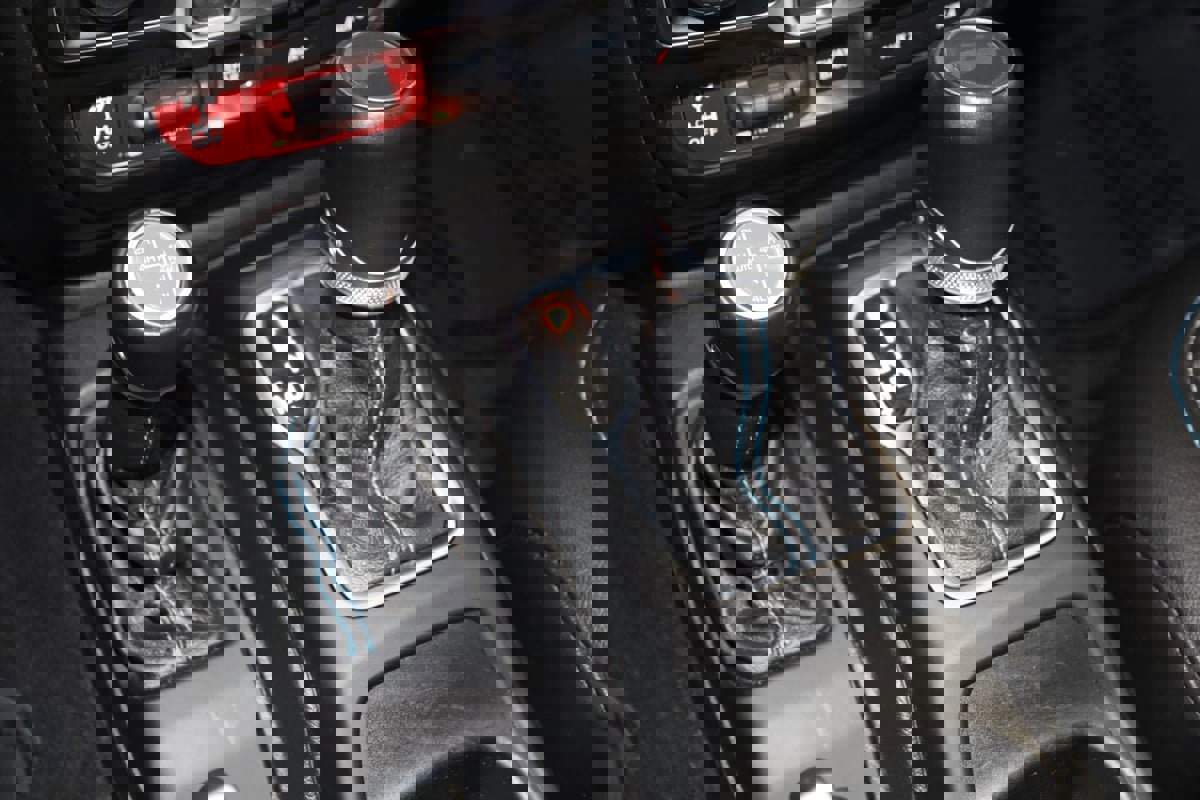 Used 2021 Jeep Wrangler Unlimited Rubicon 4xe w/ Steel Bumper Group image 7