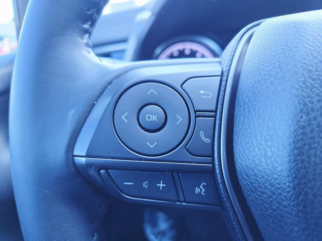 Used 2021 Toyota Camry SE image 19