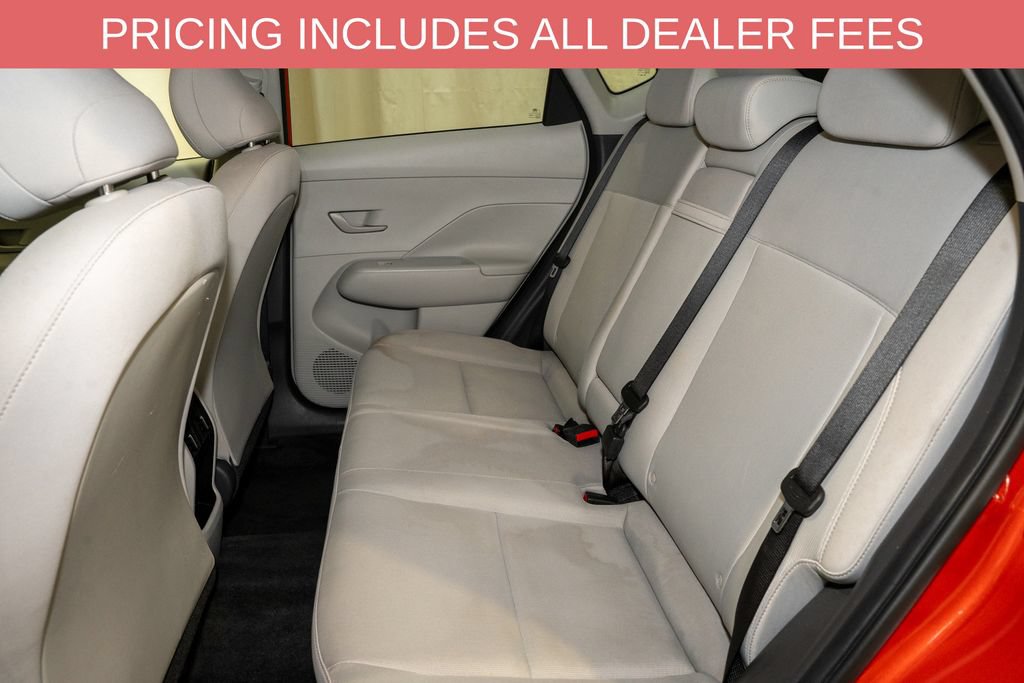 Used 2025 Hyundai Kona SEL FWD image 8