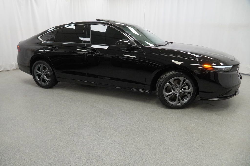 Used 2025 Honda Accord EX-L image 9