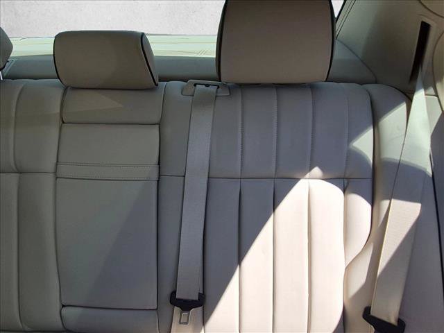 Used 2016 Mercedes-Benz E 350 Sedan image 16