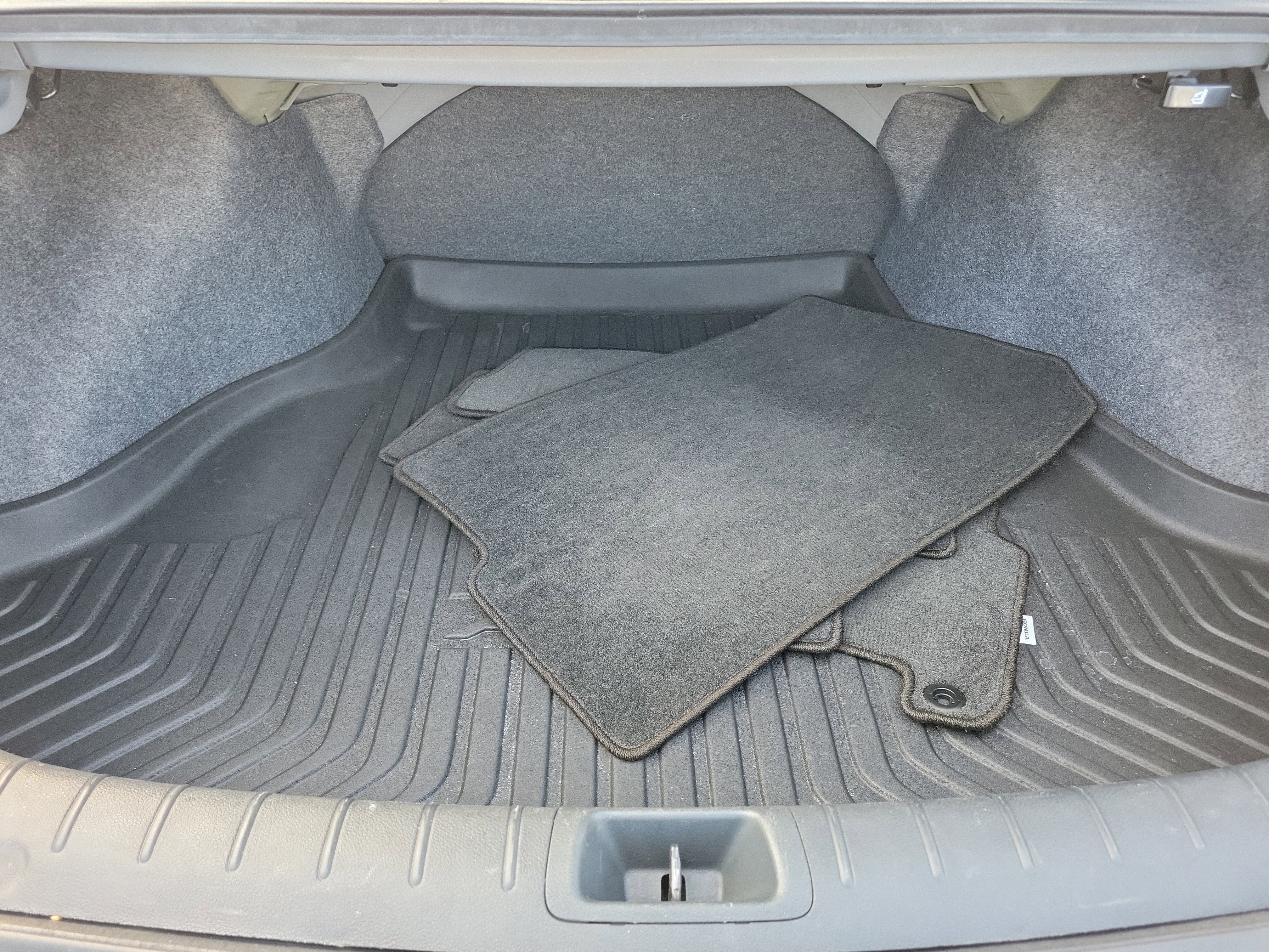 Used 2017 Honda Accord EX-L image 7