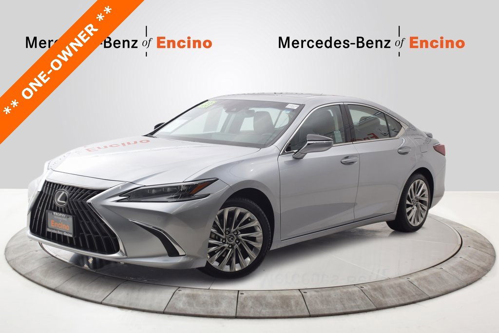 Used 2023 Lexus ES 300h w/ Luxury Package