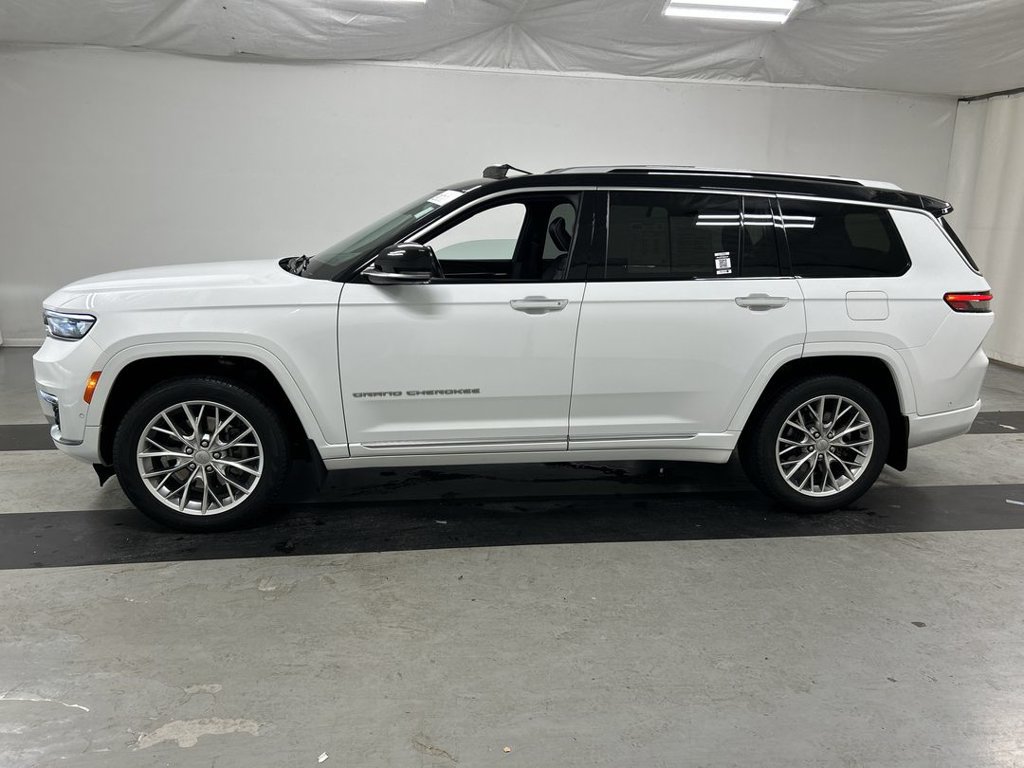 Used 2023 Jeep Grand Cherokee L Summit w/ Luxury Tech Group V AWD/4WD image 6
