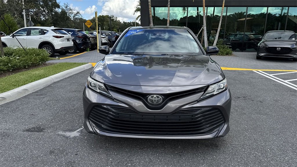 Used 2018 Toyota Camry L image 9