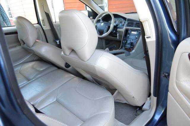 Used 2005 Volvo XC70 AWD/4WD image 47