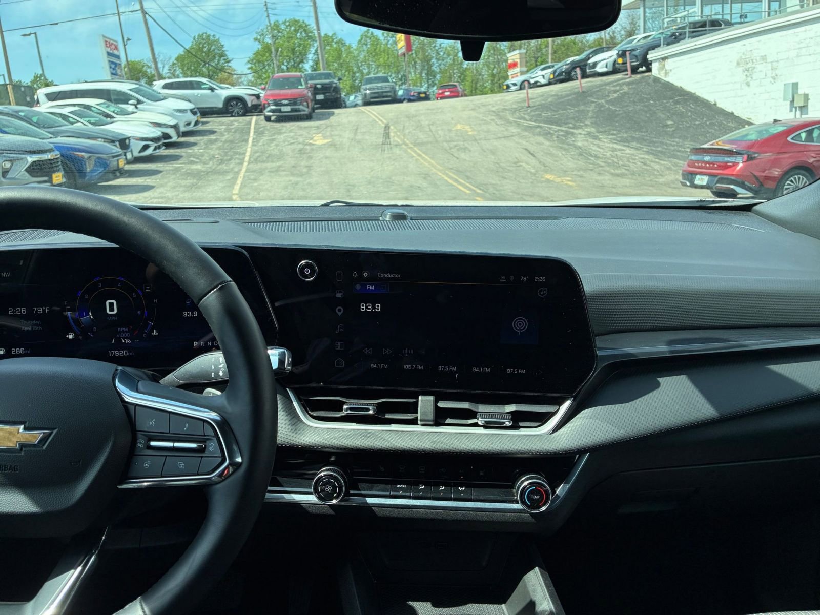 Used 2025 Chevrolet Equinox LT image 34