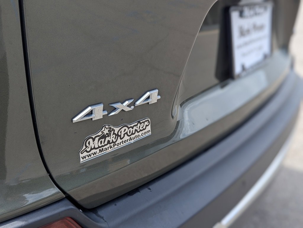 Used 2019 Jeep Cherokee Limited image 10