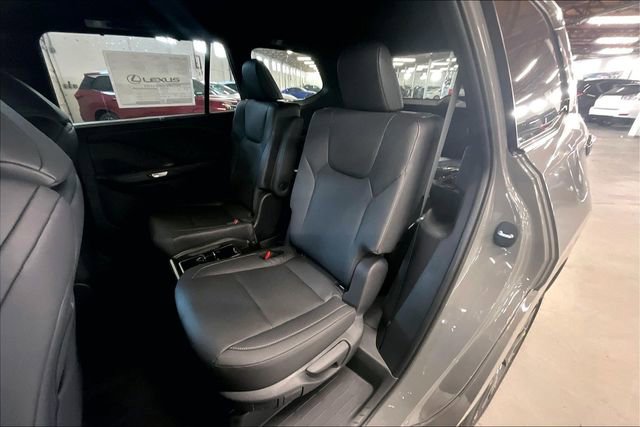 New 2026 Lexus TX 500h AWD image 10