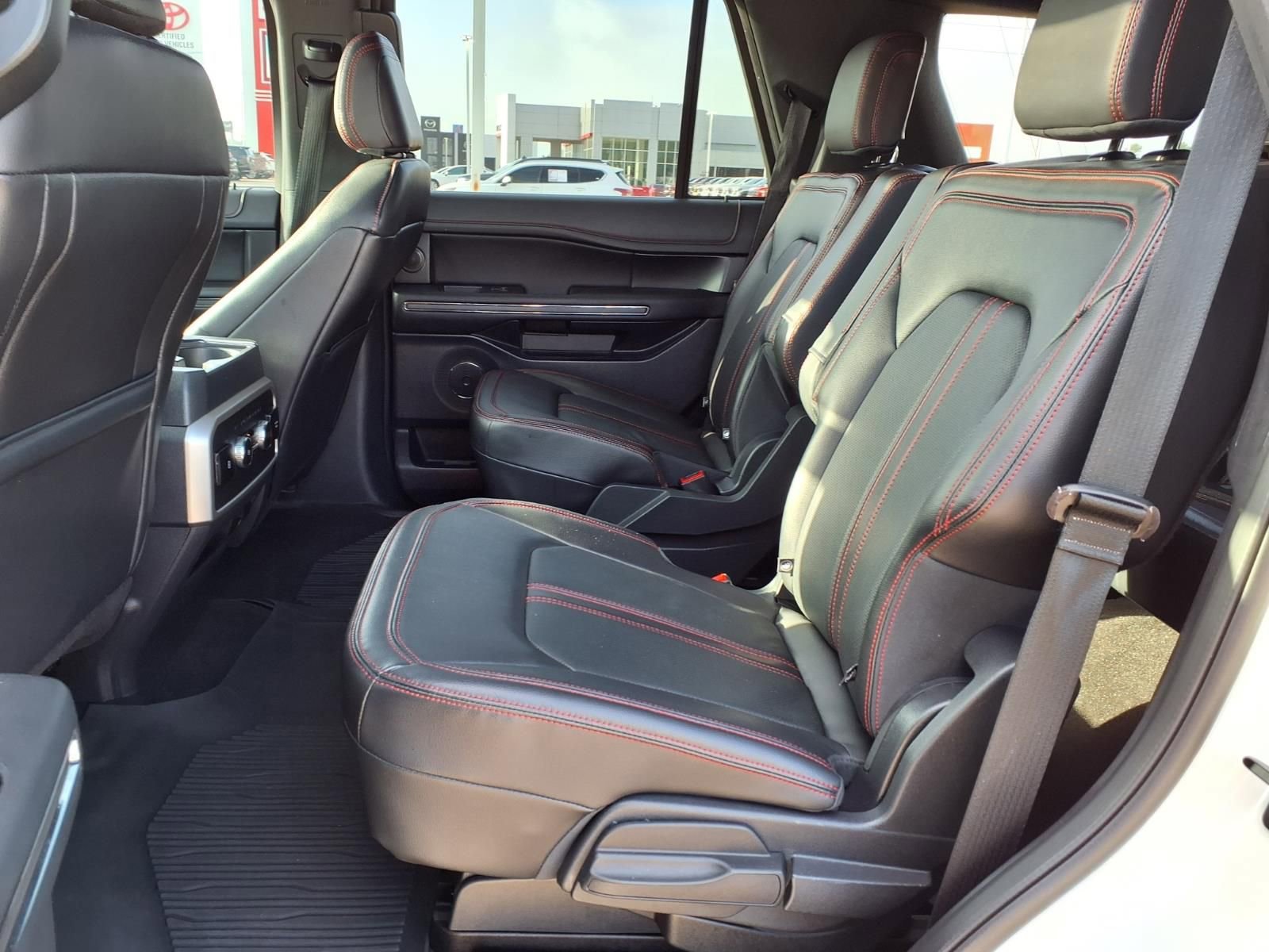 Used 2023 Ford Expedition Limited image 18