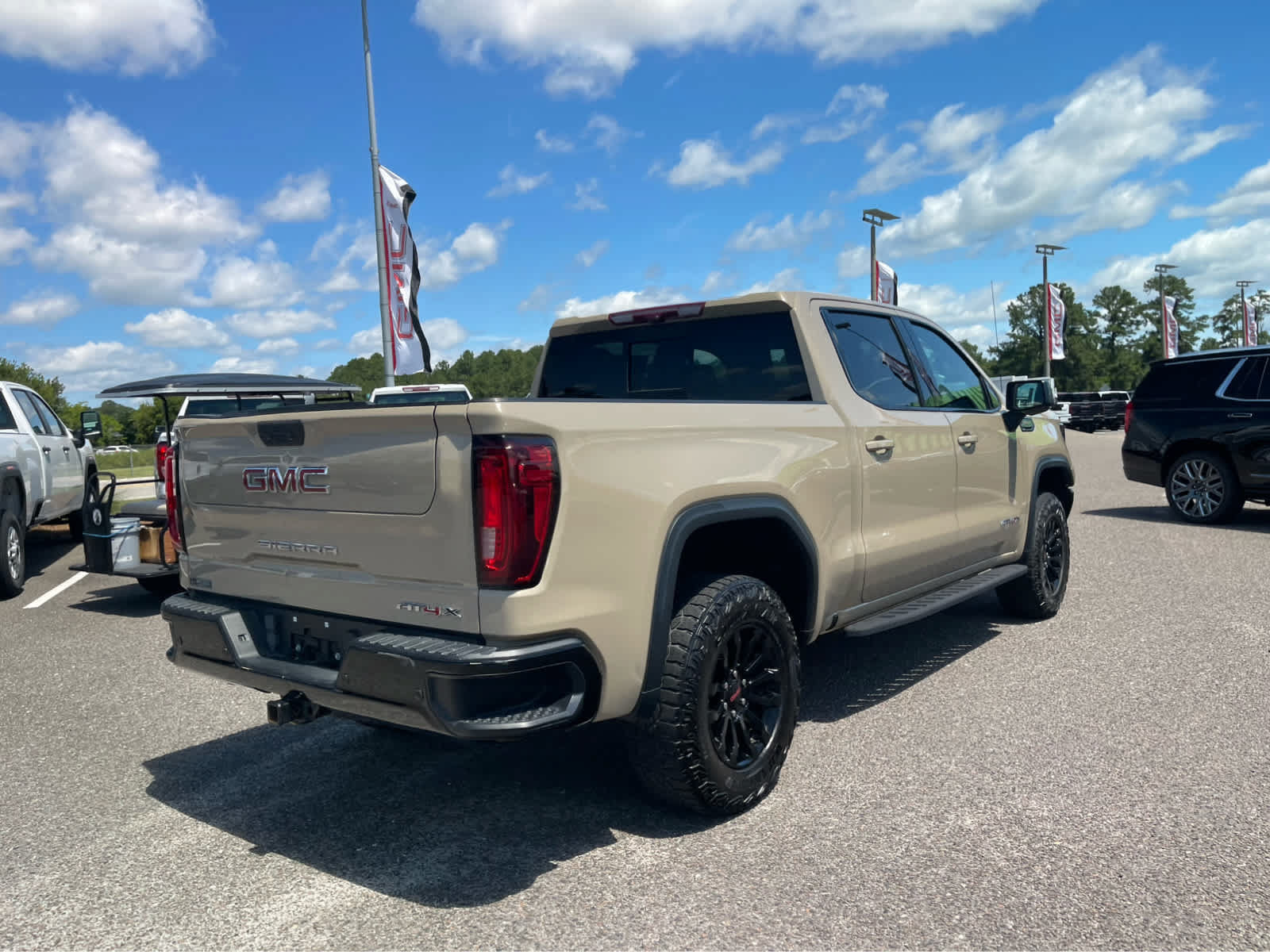 Used 2023 GMC Sierra 1500 AT4X AWD/4WD image 5