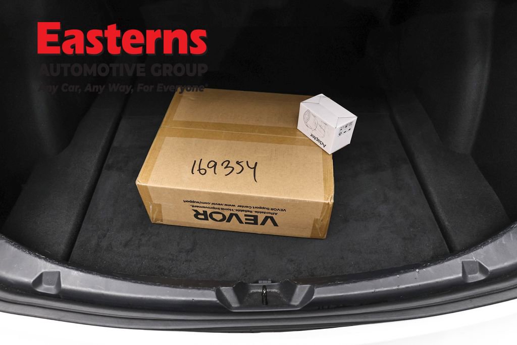 Used 2023 Tesla Model 3 Standard Range image 8