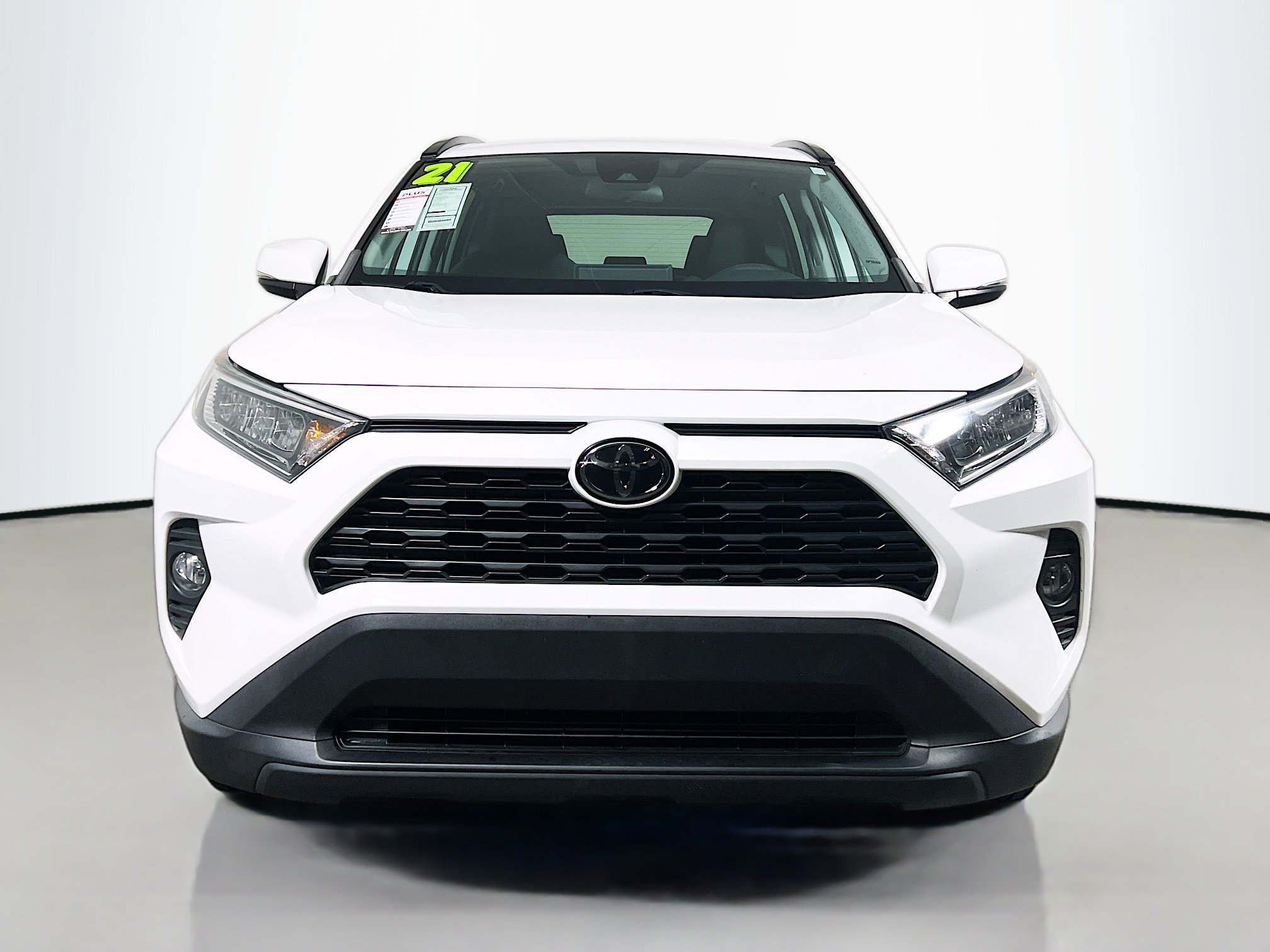 Used 2021 Toyota RAV4 XLE image 11