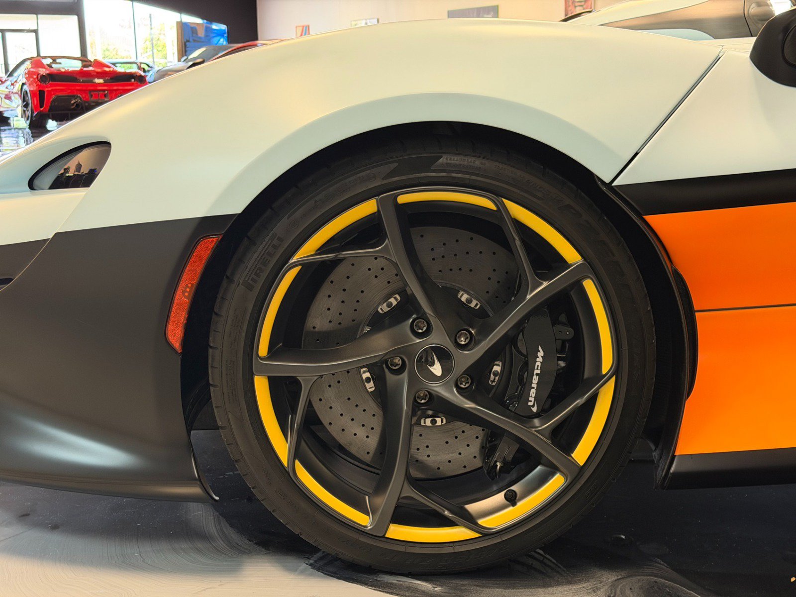 Used 2021 McLaren Elva RWD image 7