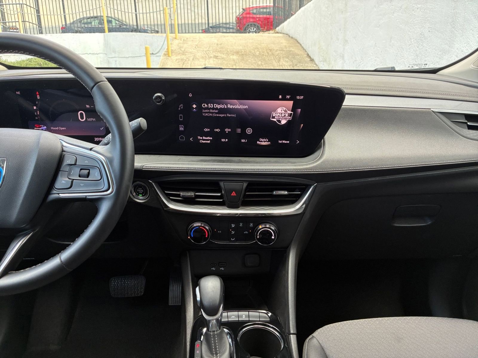 Used 2025 Buick Encore GX Preferred image 17