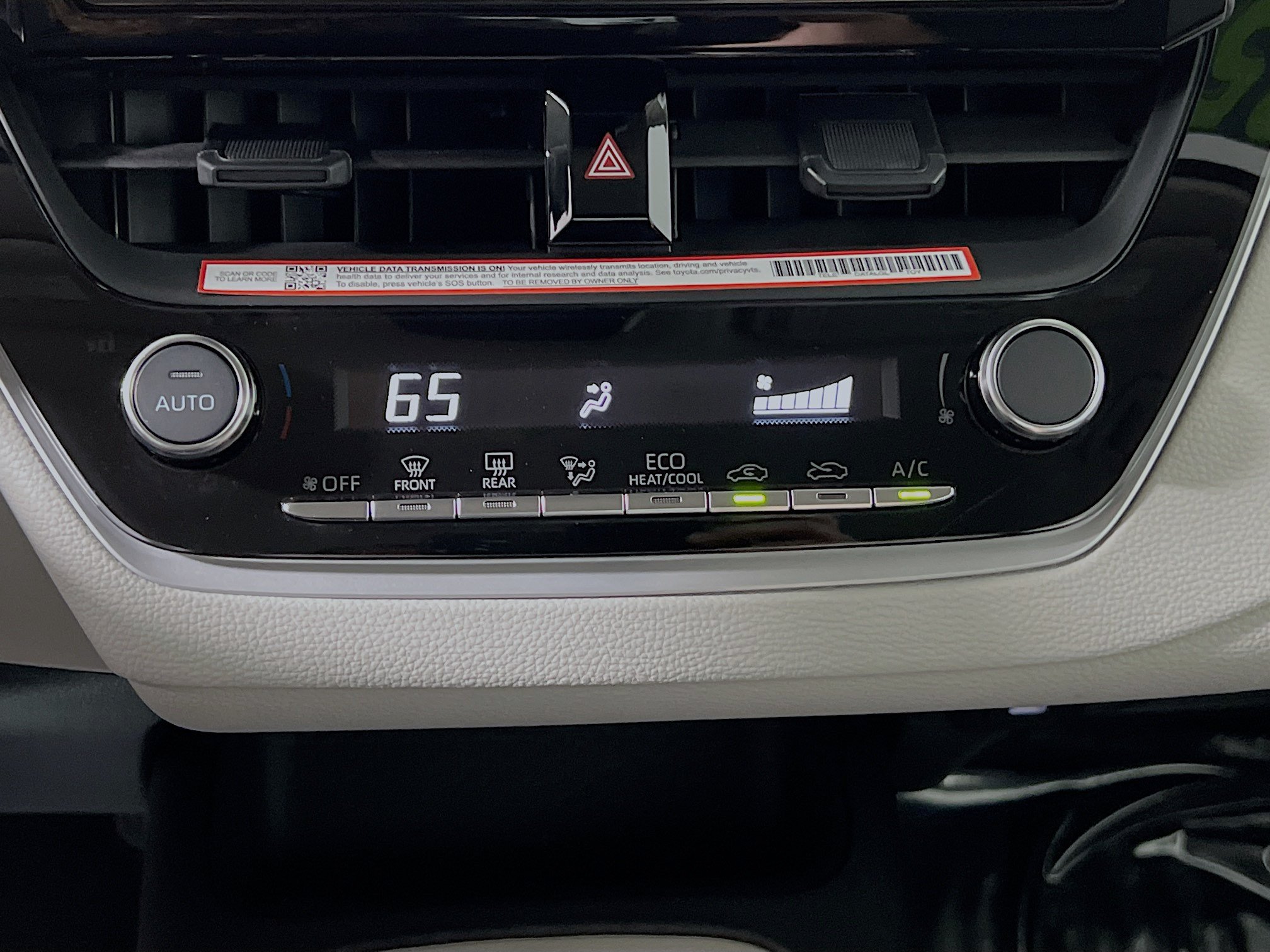 Used 2025 Toyota Corolla LE FWD image 25