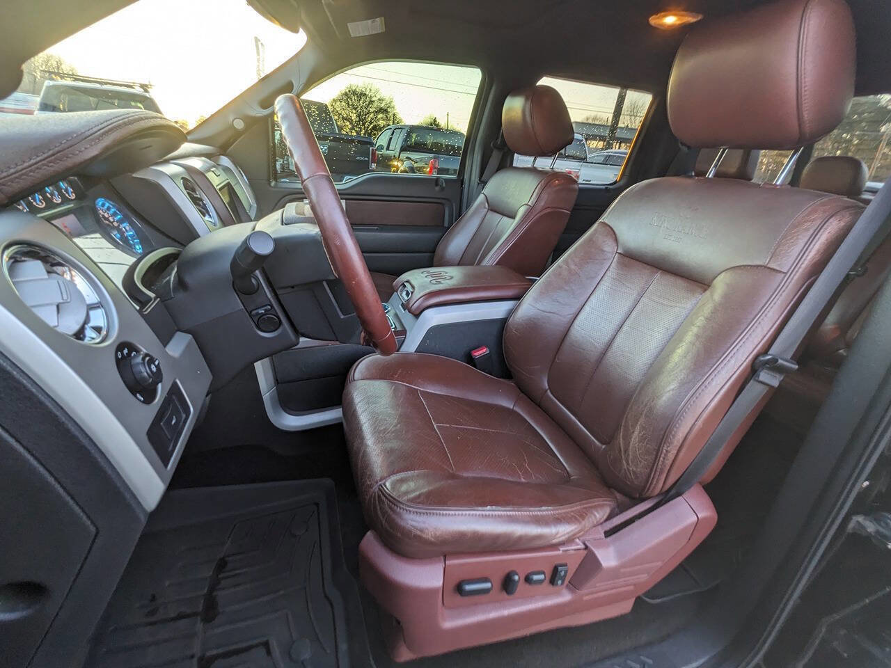 Used 2013 Ford F150 King Ranch w/ King Ranch Luxury Pkg image 11