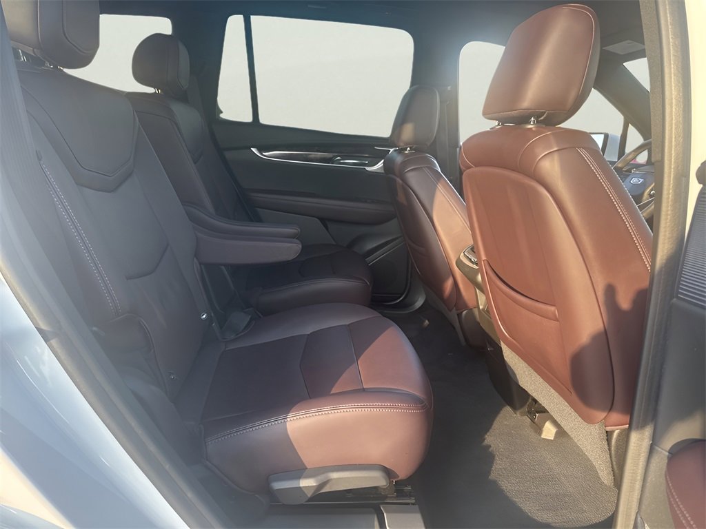 Used 2021 Cadillac XT6 Premium Luxury image 21