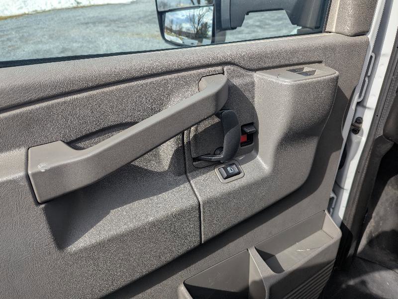Used 2022 GMC Savana 3500 w/ Power Convenience Package image 20