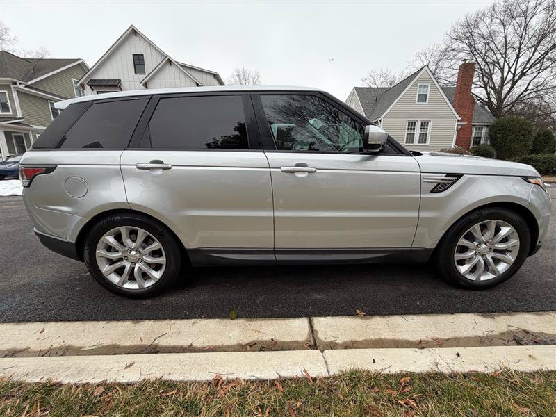 Used 2016 Land Rover Range Rover Sport HSE AWD/4WD image 9
