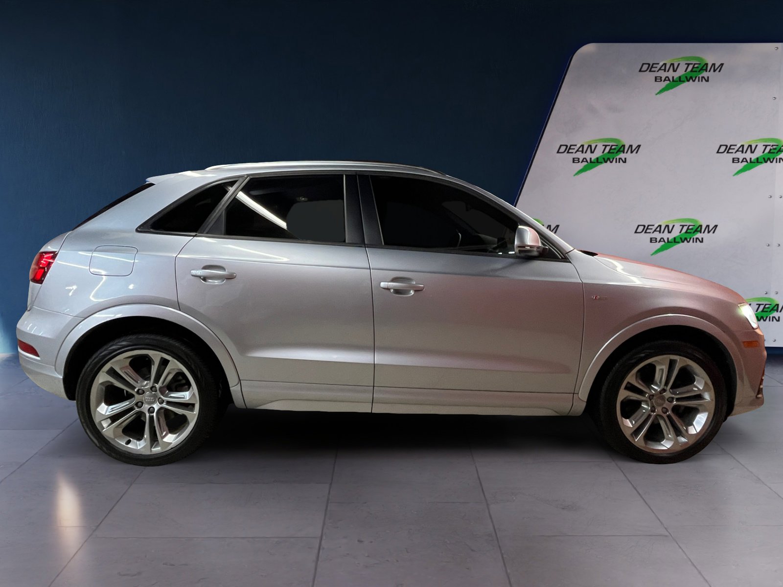 Used 2018 Audi Q3 2.0T Premium w/ Convenience Package image 10