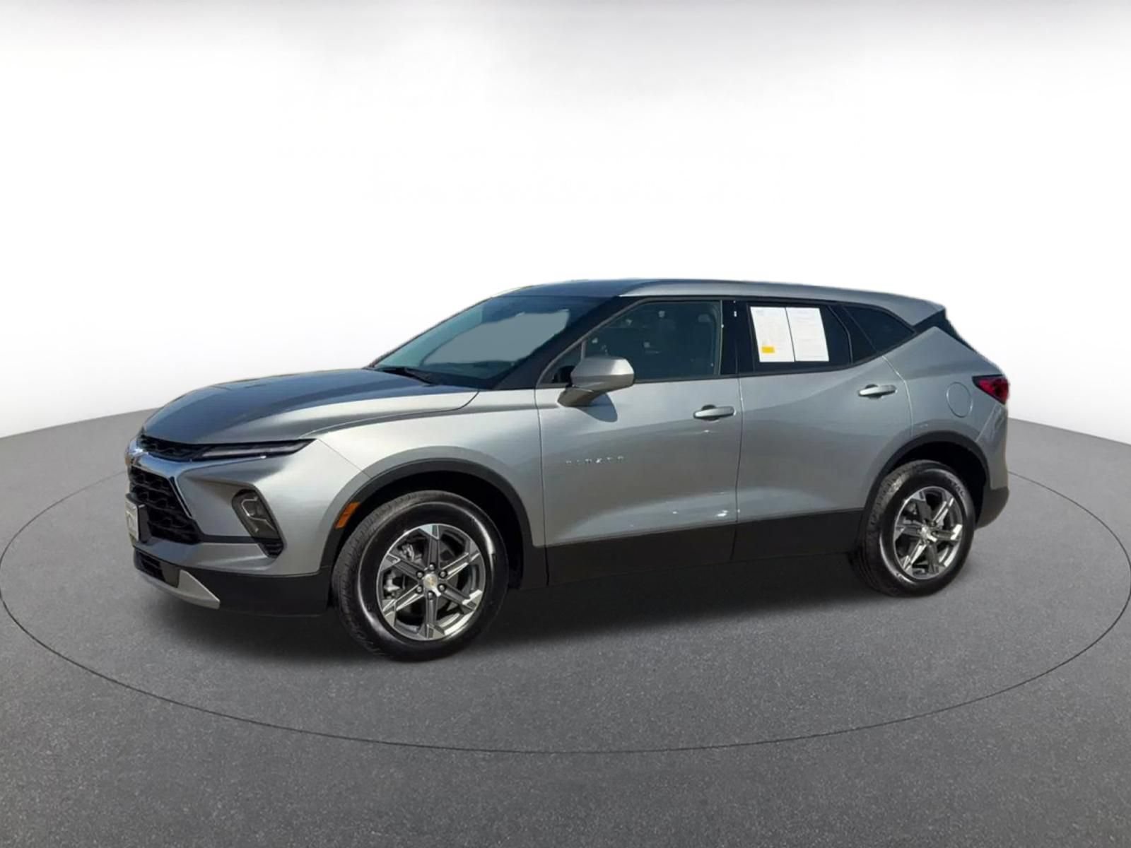 Used 2026 Chevrolet Blazer LT FWD image 8
