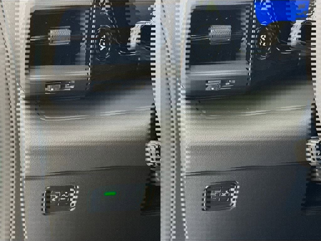 New 2026 Porsche Macan Electric image 15