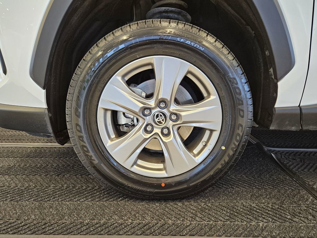 Used 2024 Toyota RAV4 LE image 12