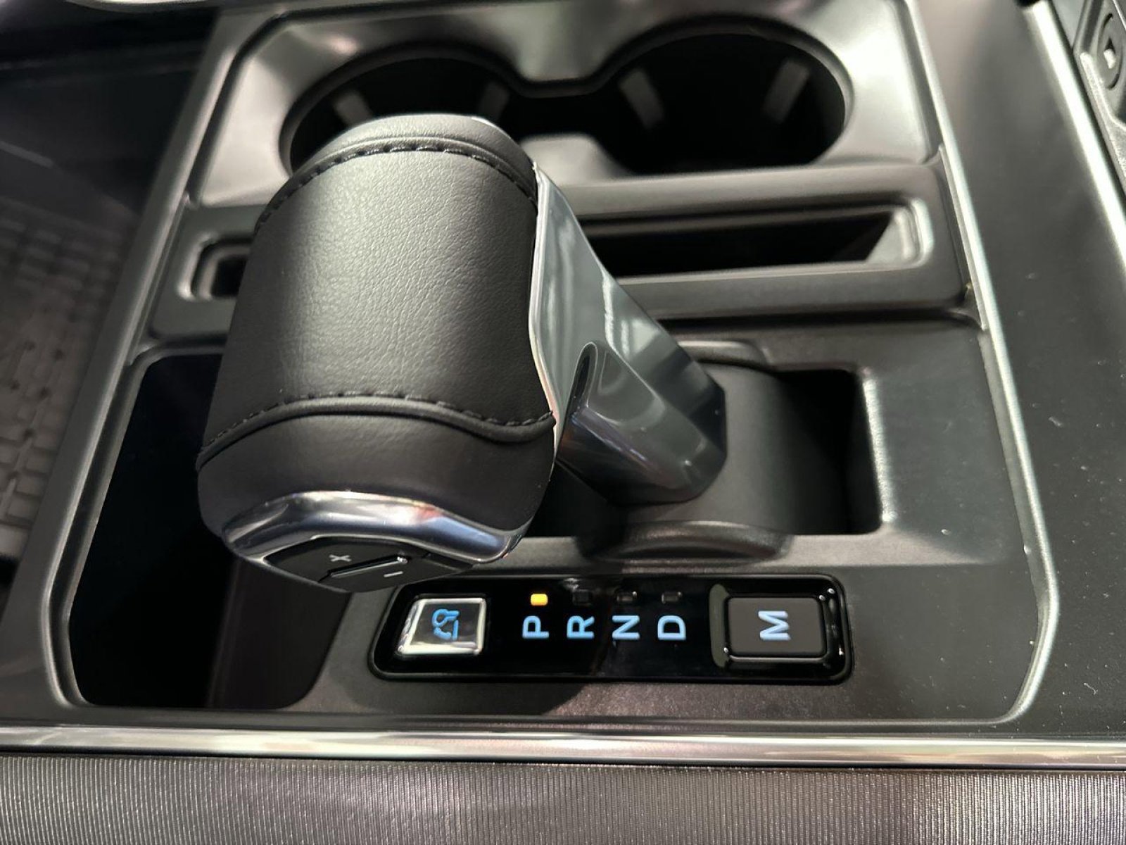 New 2025 Ford F150 Platinum w/ Equipment Group 702A High image 30