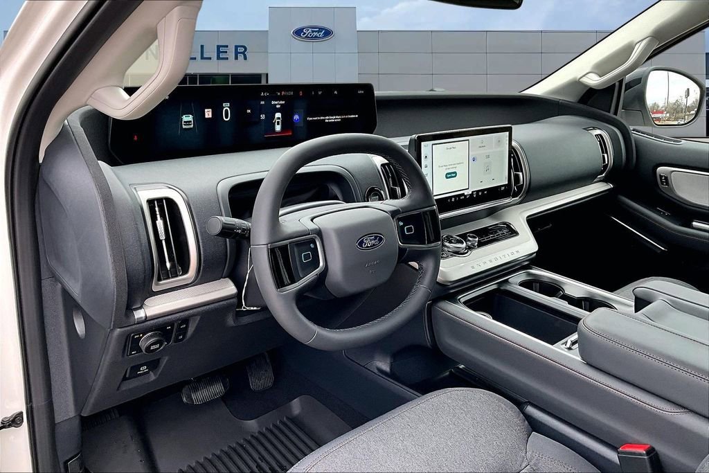 New 2025 Ford Expedition Max Active image 8