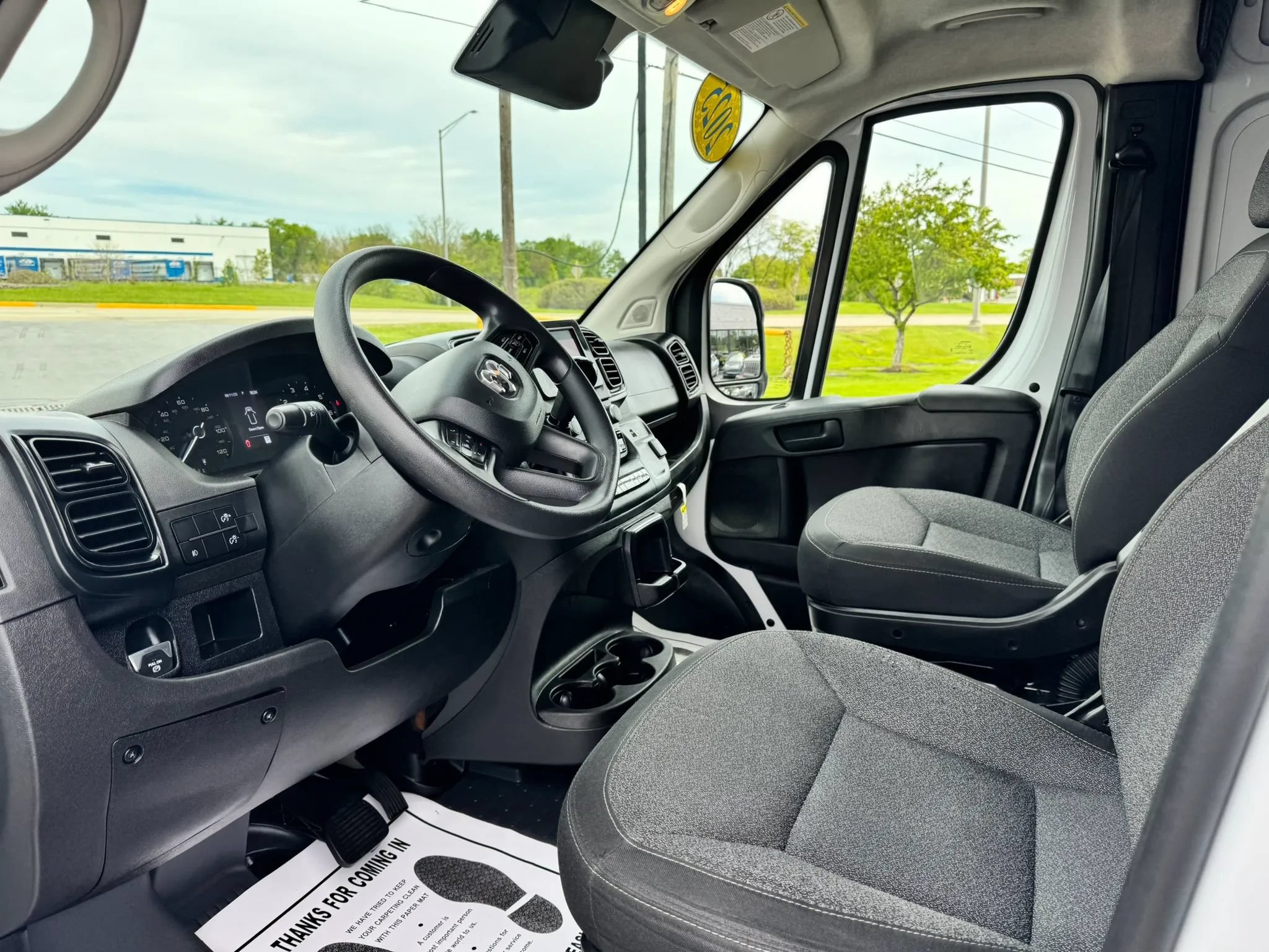 Used 2025 RAM ProMaster 2500 w/ Convenience Group FWD image 9