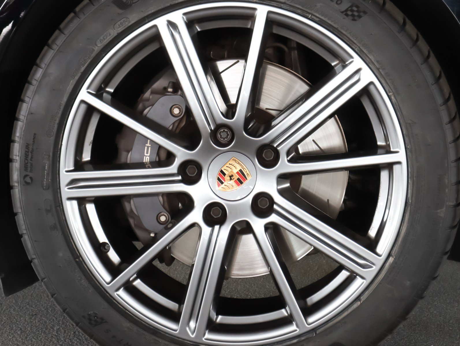 Certified 2025 Porsche Panamera RWD image 27