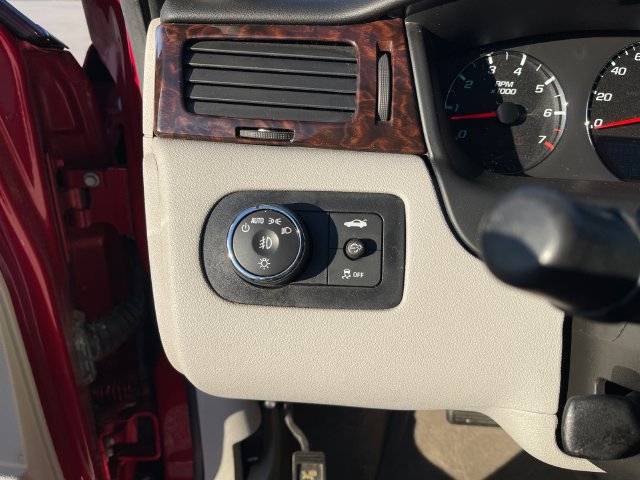 Used 2014 Chevrolet Impala LTZ FWD image 29