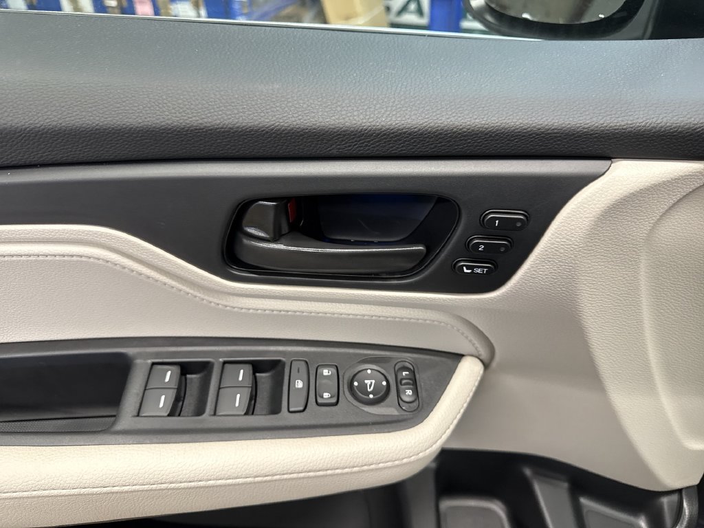 Used 2026 Honda Odyssey EX-L image 15